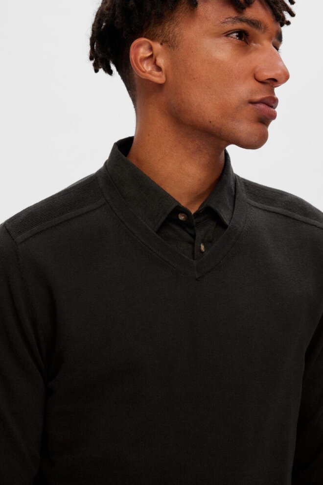 PULLOVER 16090147 SLHBERG LS V-NECK BLACK