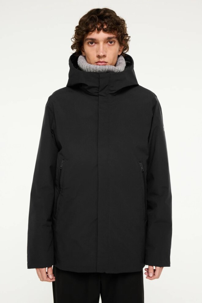 JACKE VHINNER BLACK
