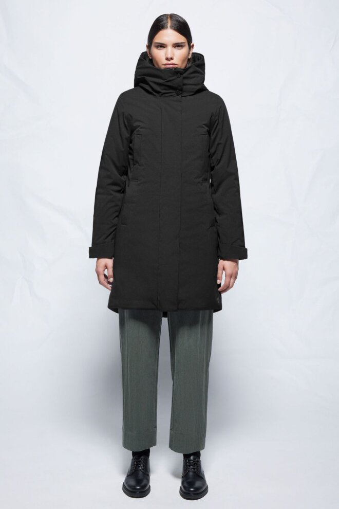 JACKE ELINE BLACK