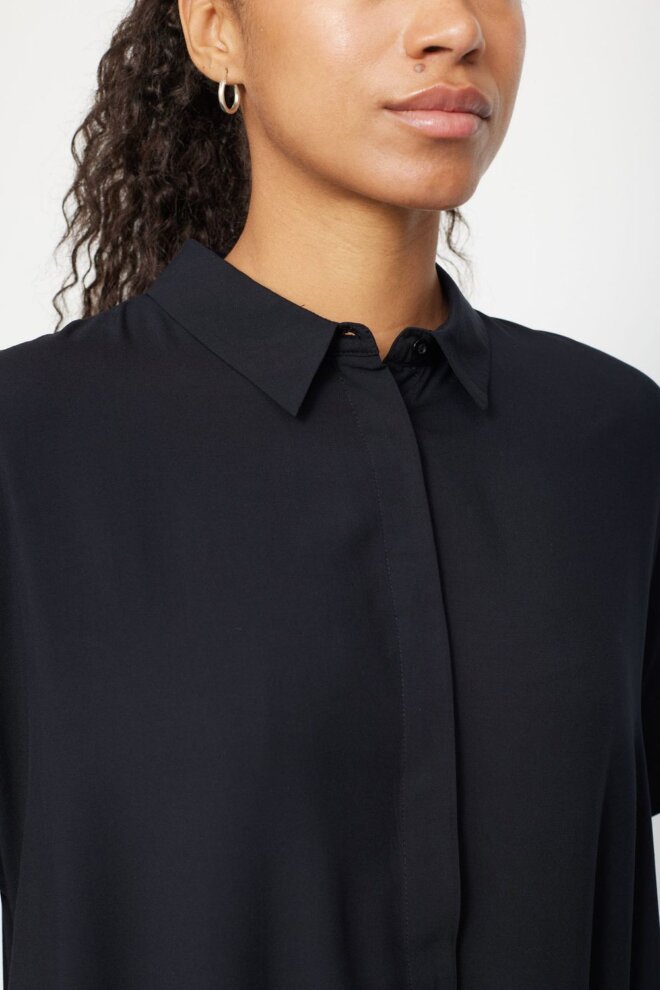 KLEID SRFREEDOM SS DRESS BLACK