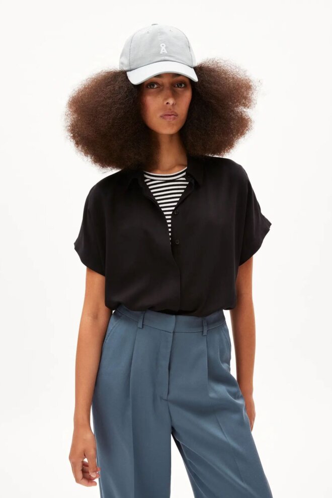 BLUSE 30005819 LARISAANA 105 BLACK