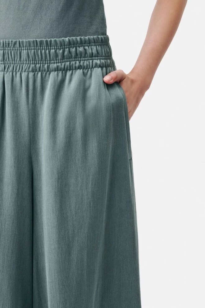 HOSE 130005 CEILING 2206