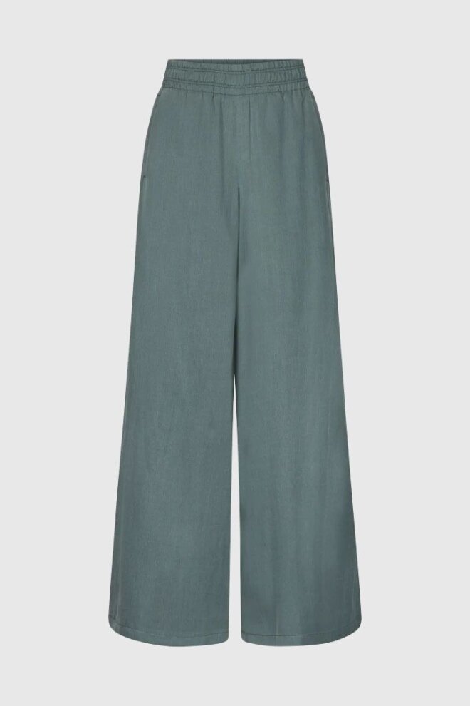 HOSE 130005 CEILING 2206