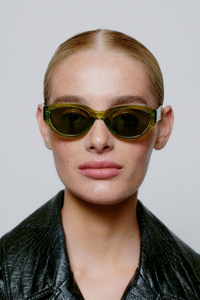 SONNENBRILLE WINNIE LIGHT OLIVE TRANSPARENT