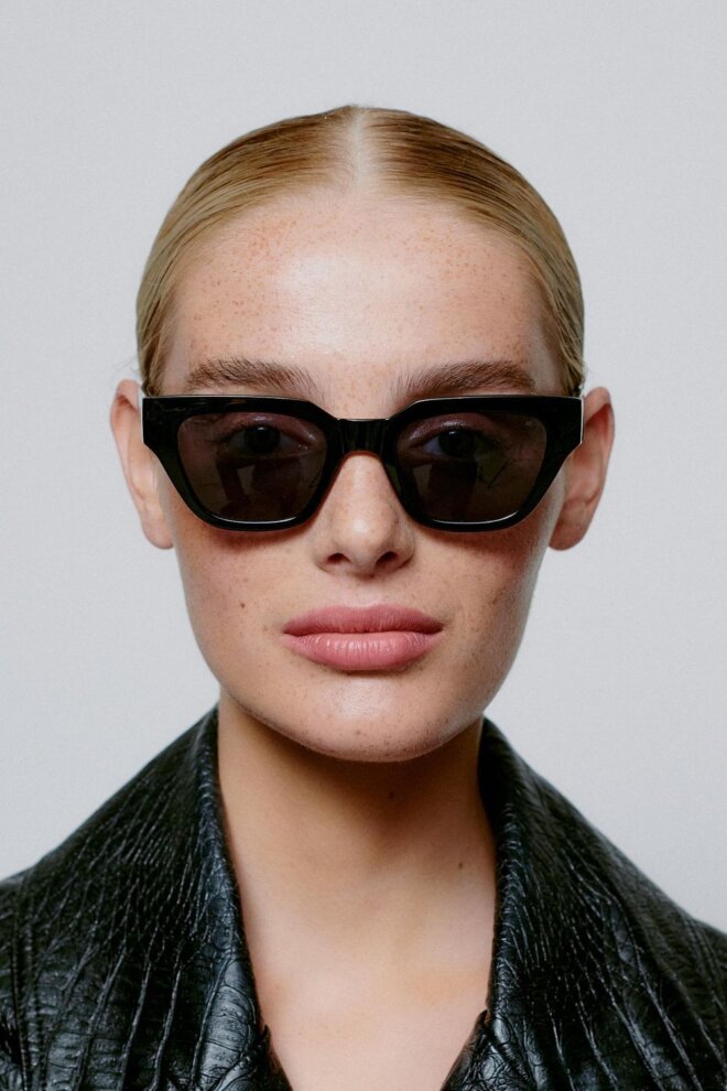 SONNENBRILLE KAWS BLACK