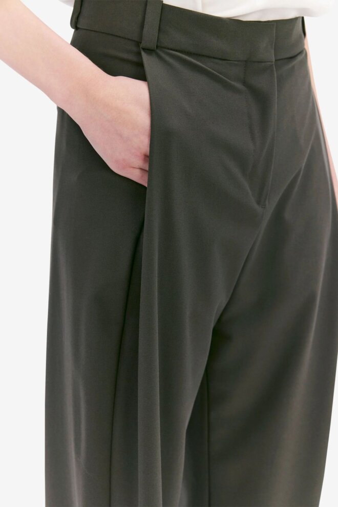 HOSE SANDI LIGHT SHELTER GREEN