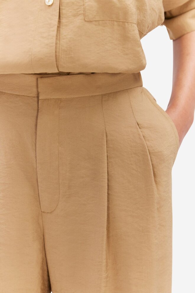 HOSE LISETTE TRENCH BEIGE