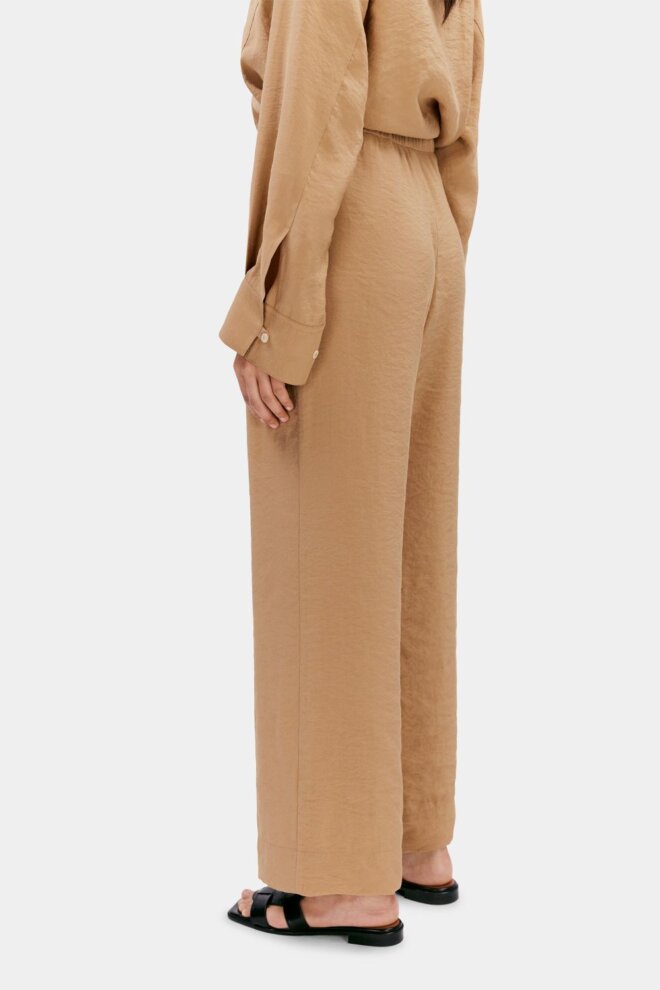 HOSE LISETTE TRENCH BEIGE