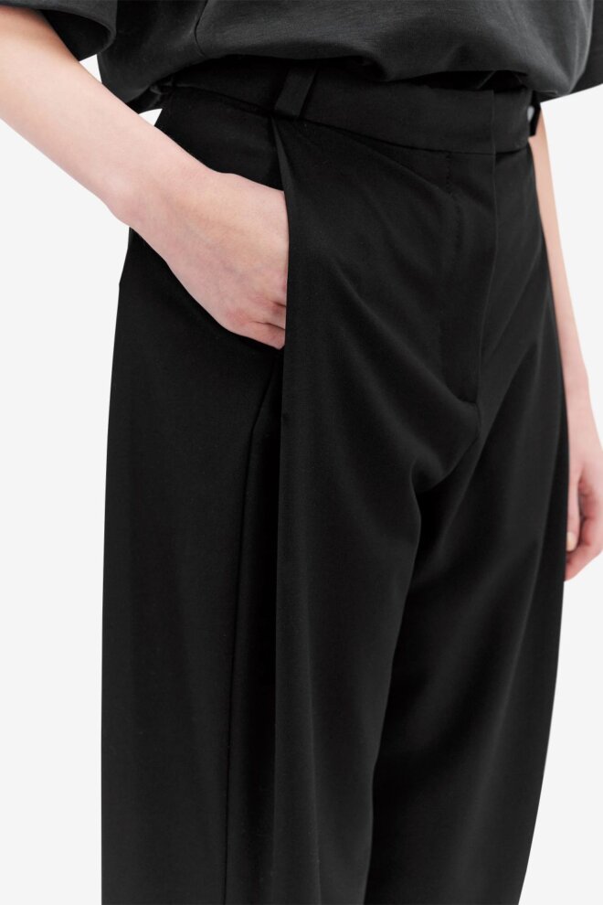 HOSE SANDI LIGHT BLACK