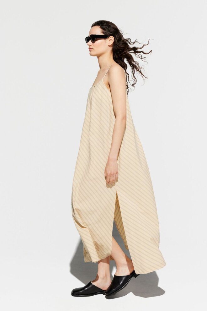 KLEID YVETTE DRESS SAND STRIPE