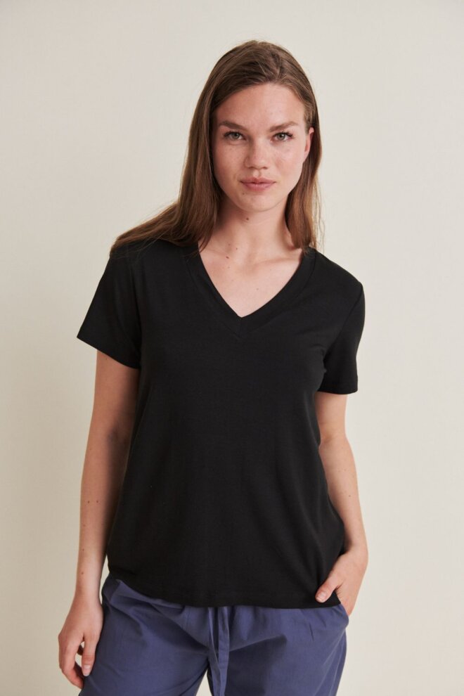 SHIRT JOLINE V-NECK BLACK