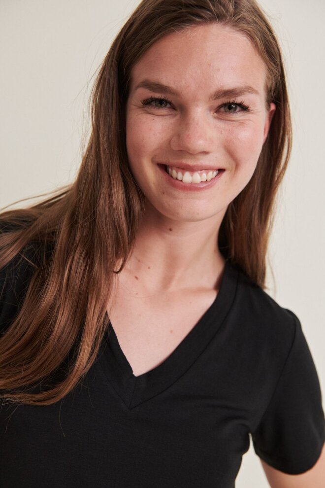 SHIRT JOLINE V-NECK BLACK