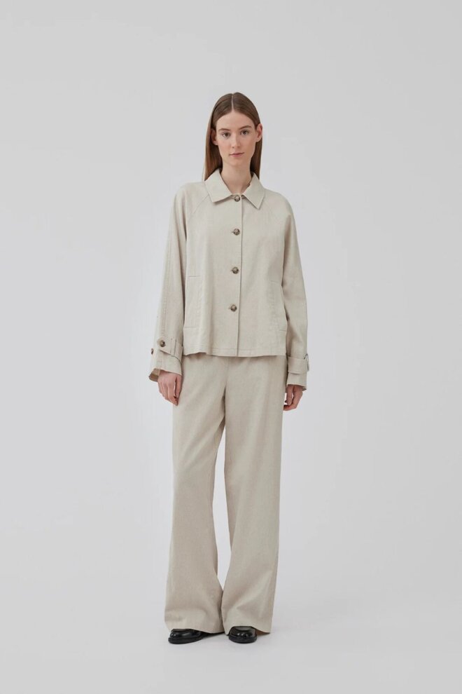 JACKE PARKMD SHORT JACKET CREAM MILK