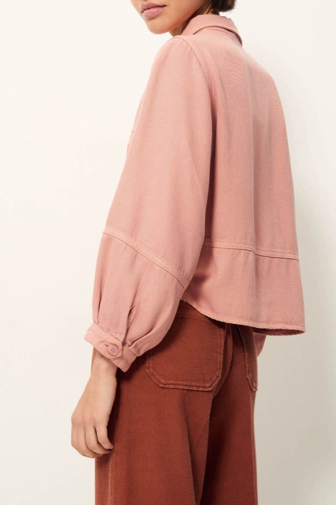 JACKE LEONE ROSE D´ARLES