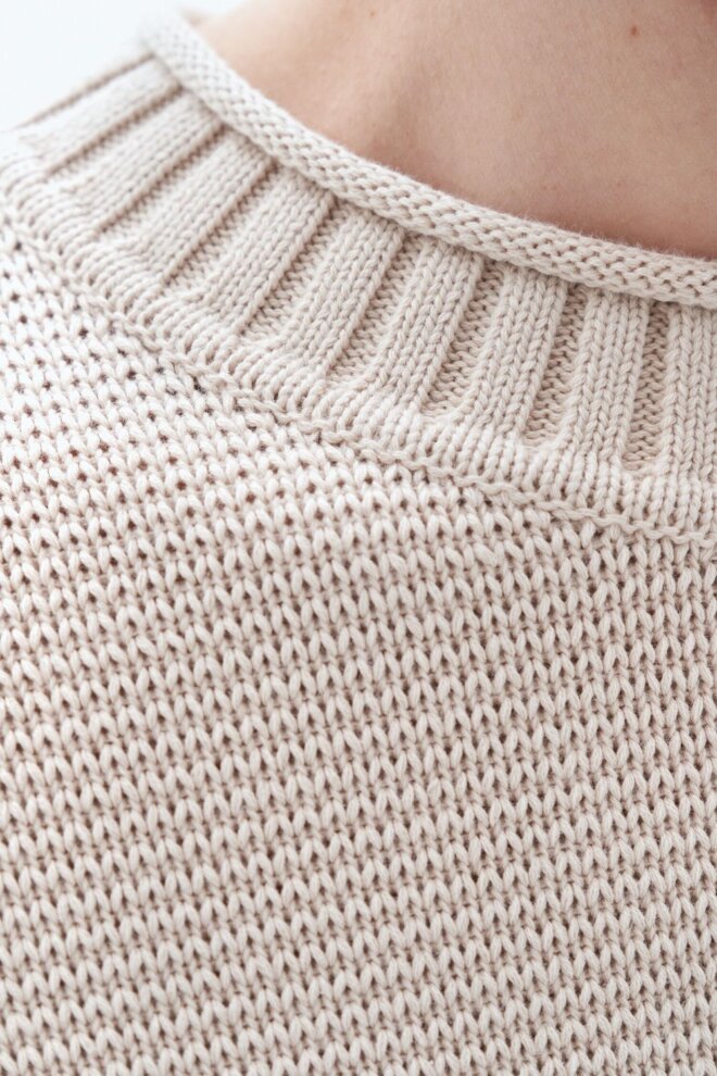 PULLOVER 30360 ROLLED HEM SWEATER 9942