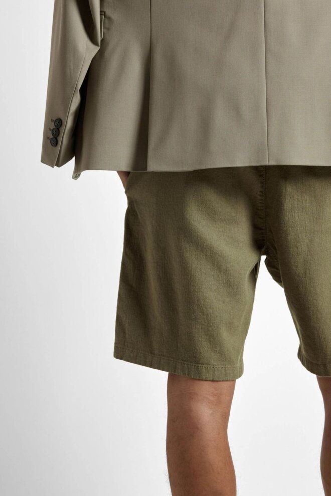 SHORT 16087638 SLHREGULAR BURNT OLIVE