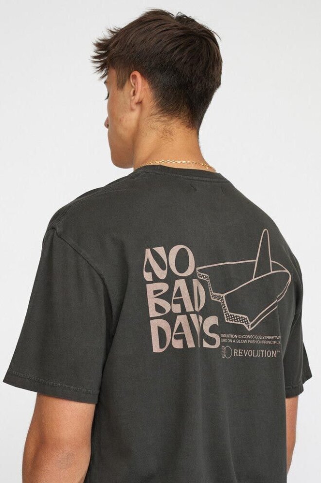 SHIRT 1372 BAD BLACK