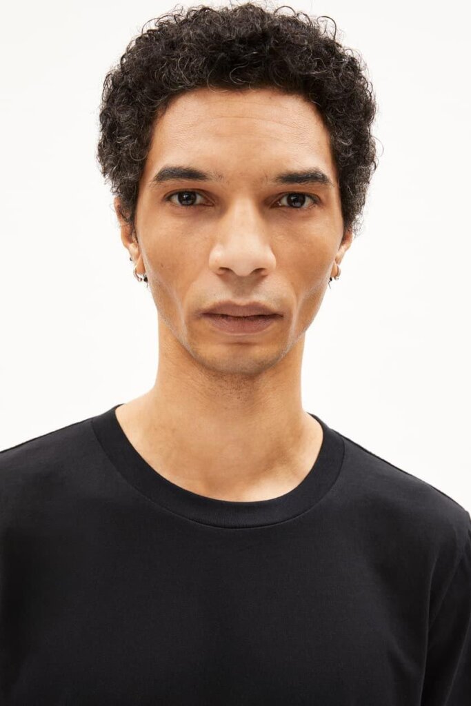 SHIRT 30001100 JAAMES 105 BLACK