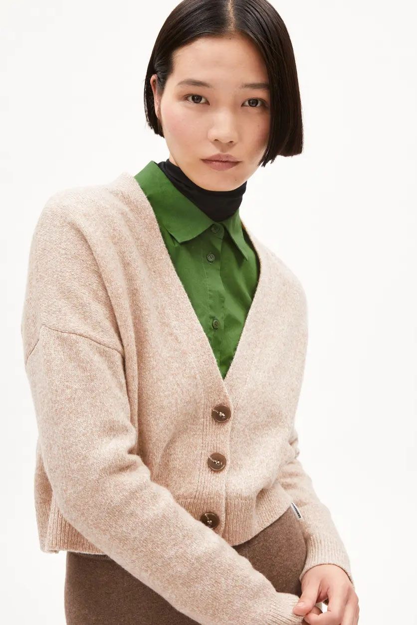 3005719 DAMIRAA REGLANA OATMILK 3.jpg