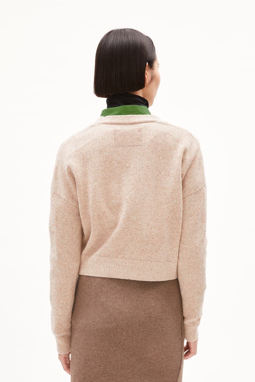 3005719 DAMIRAA REGLANA OATMILK 2.jpg