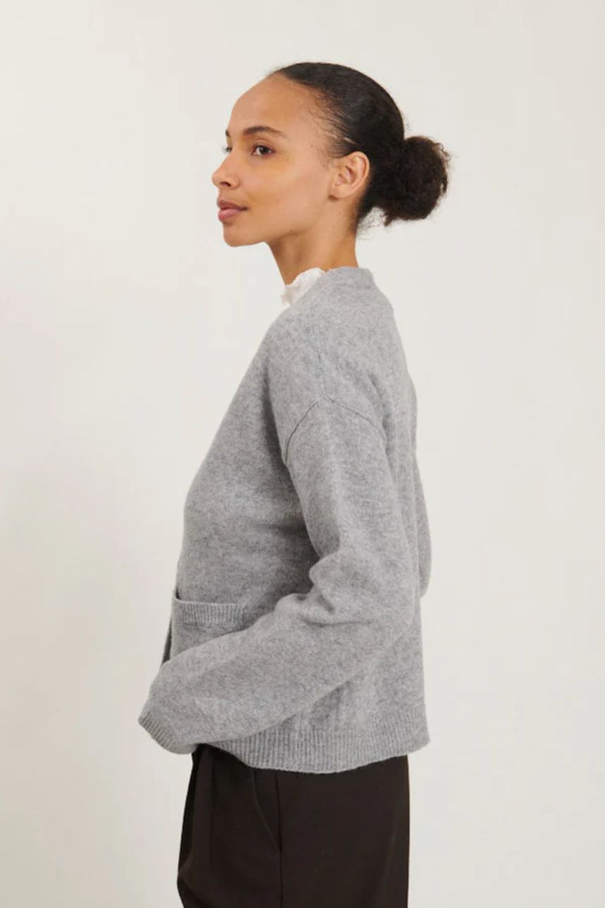 LISE POCKET CARDIGAN LIGHT GREY3.png