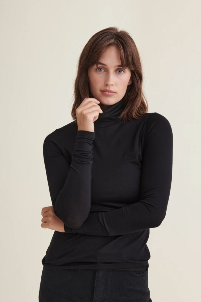SHIRT JOLINE T-NECK BLACK