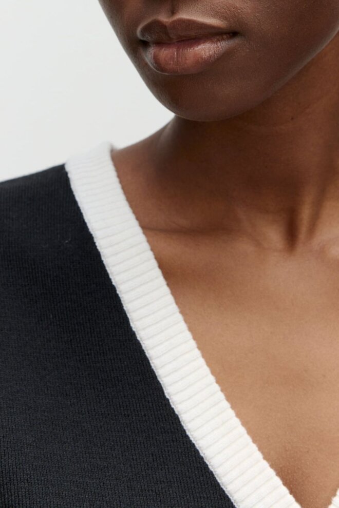 WESTE YULE VEST BLANCK WITH WHITE