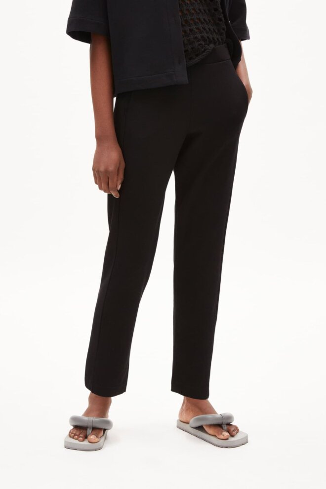 HOSE 30001778 MAGDAALENA 105 BLACK