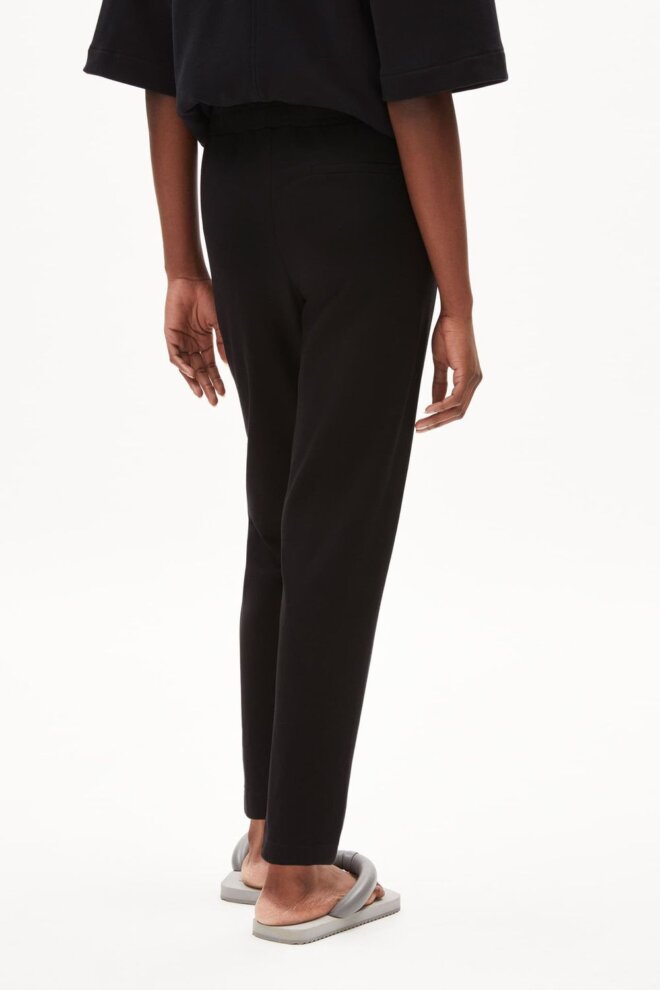 HOSE 30001778 MAGDAALENA 105 BLACK