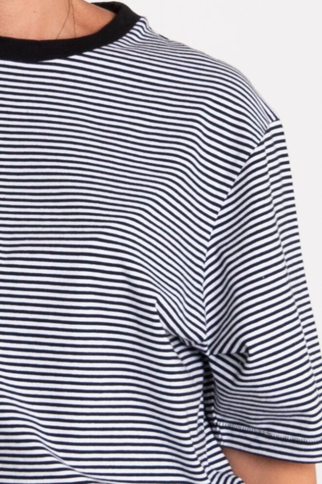 SHIRT STRIPED SS TEE BLACK/WHITE