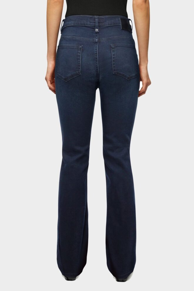 JEANS 260220 FAR_1 3100