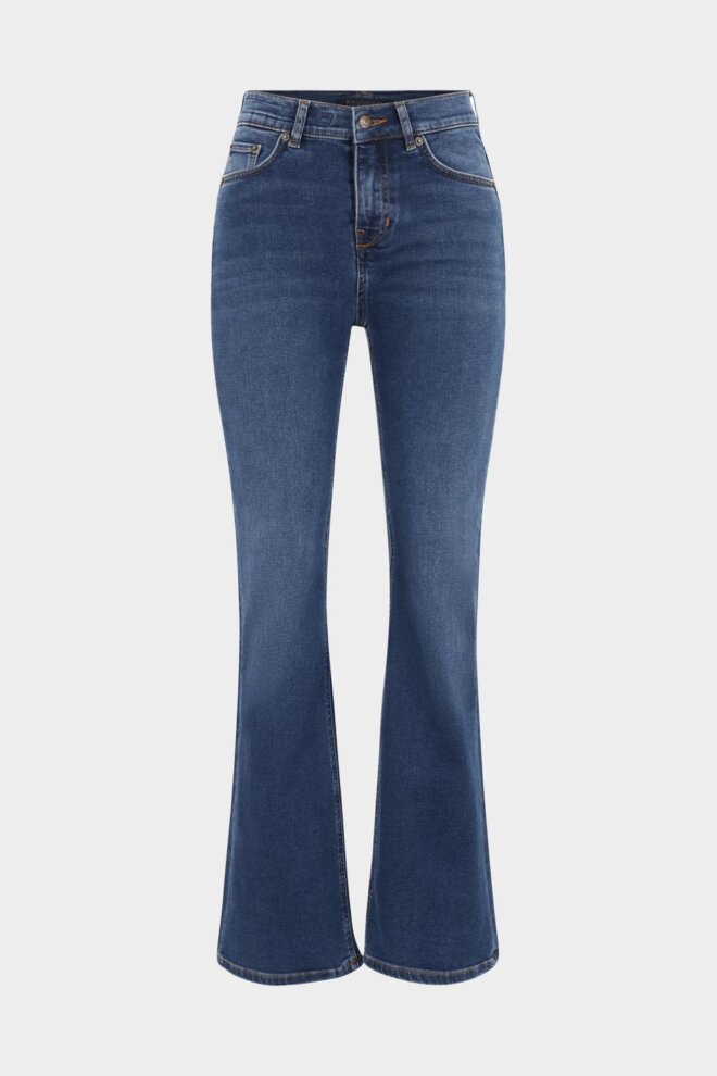 JEANS 260220 FAR_1 3200