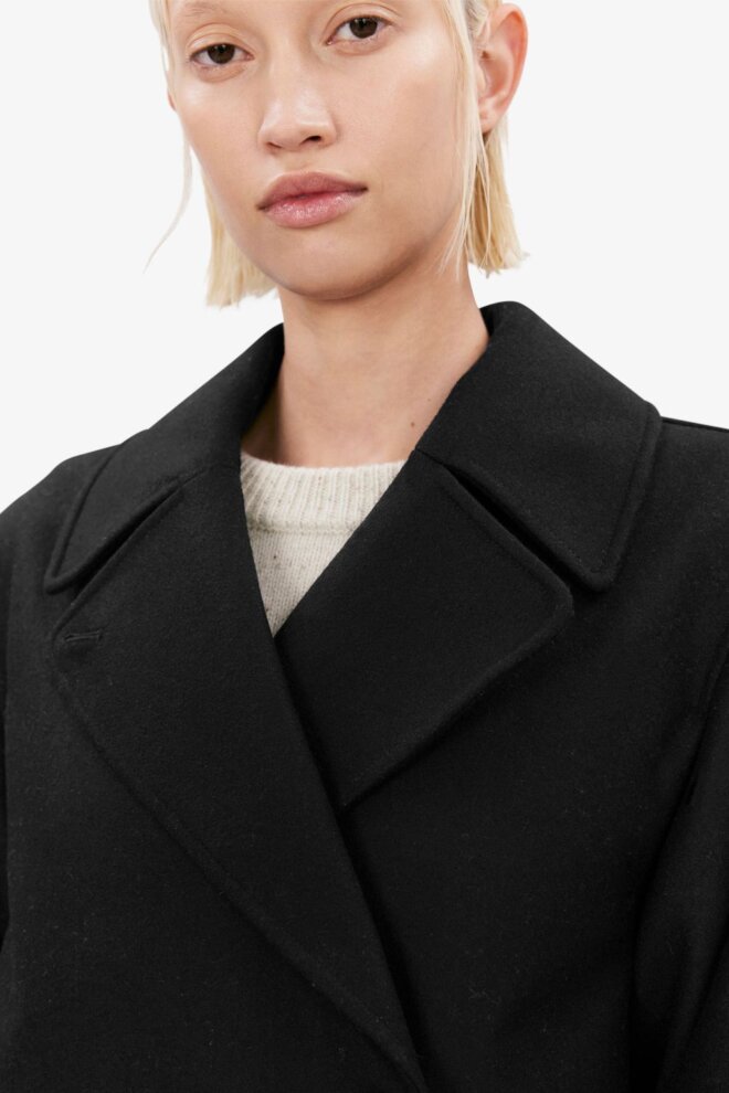 JACKE YARA BLACK