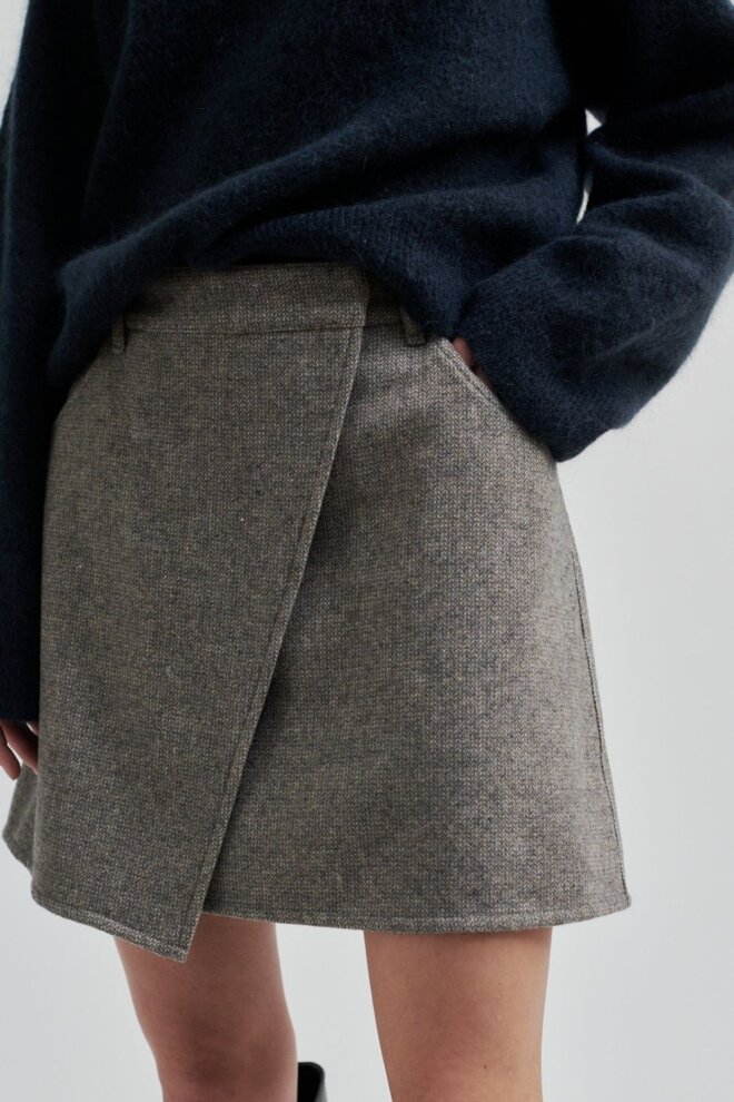 ROCK LEVI SKIRT VOLCANIC ASH