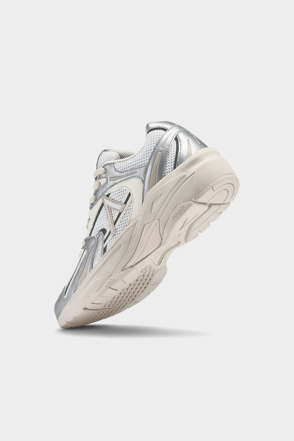 OSERRA SILVER CREAM-WOMAN3.png