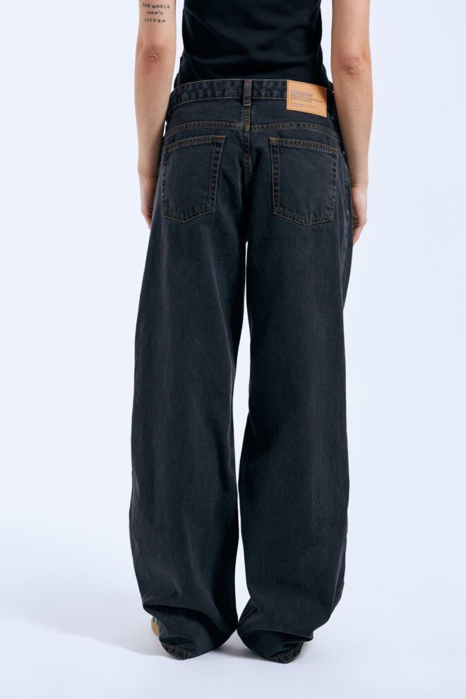 JEANS HILL DUST WASHED BLACK