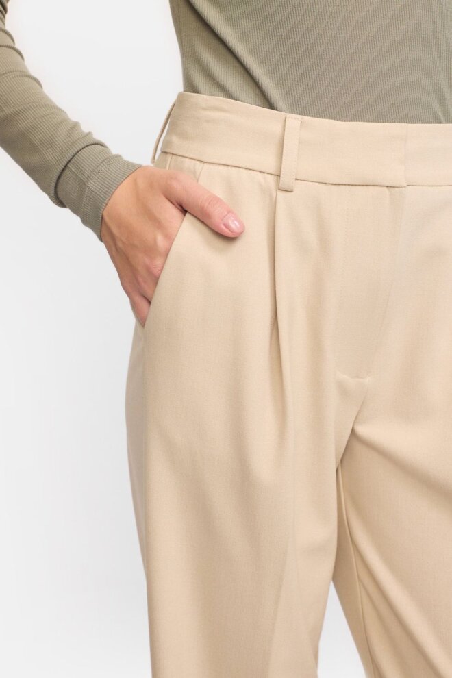 HOSE SRVILJA MIDWAIST LOOSE PANT FEATHER