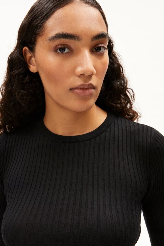 PULLOVER 30005866 ALAANIA RN 105 BLACK