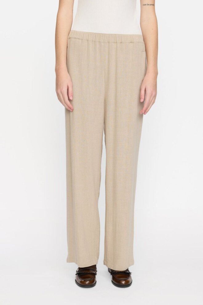 HOSE SRSAMANTHA CROCKERY