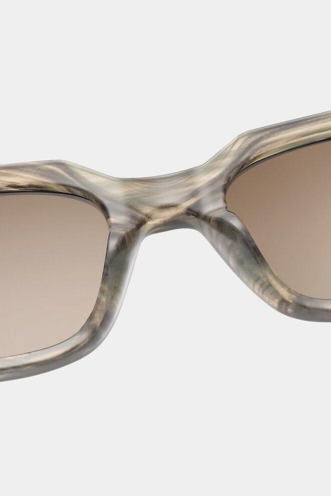 SONNENBRILLE KAWS STRIPED HORN