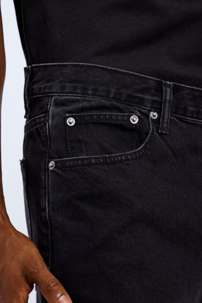 JEANS OMAR WORN BLACK
