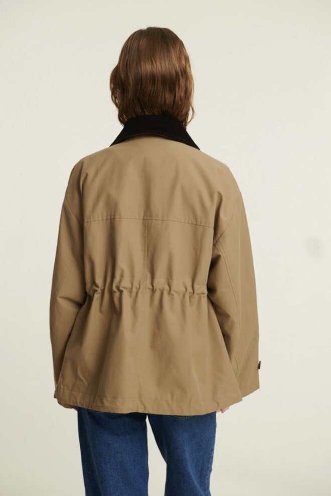 JACKE GISE JACKET SEPAT TINT