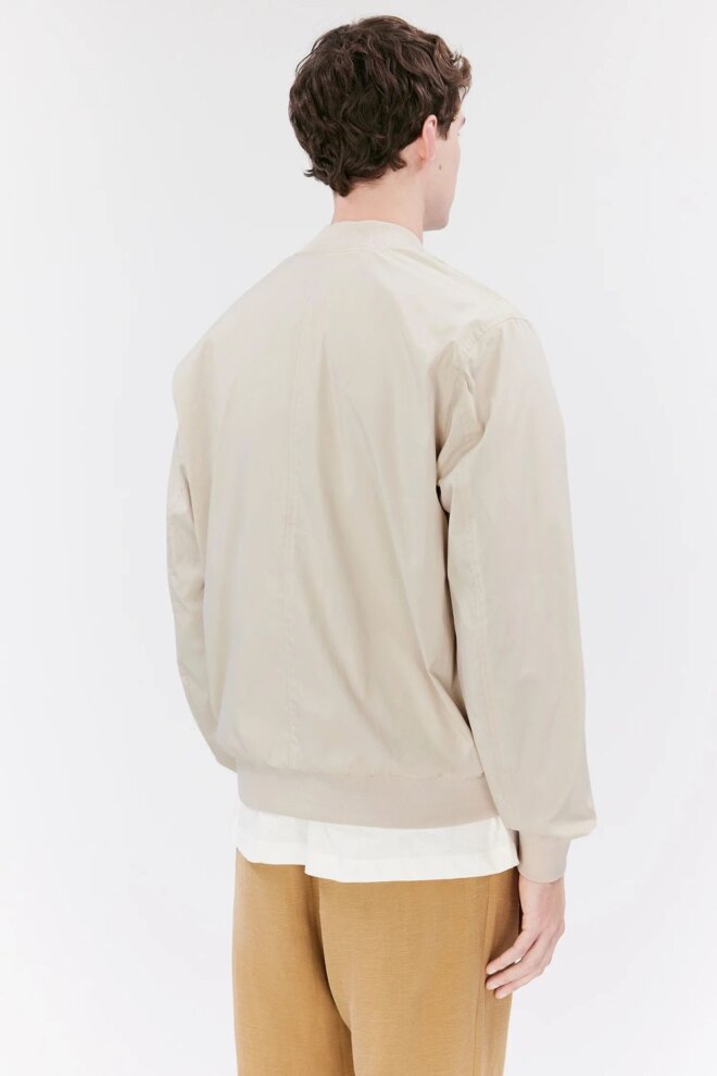 JACKE LEONDRE SHELL