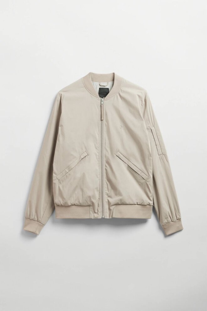 JACKE LEONDRE SHELL