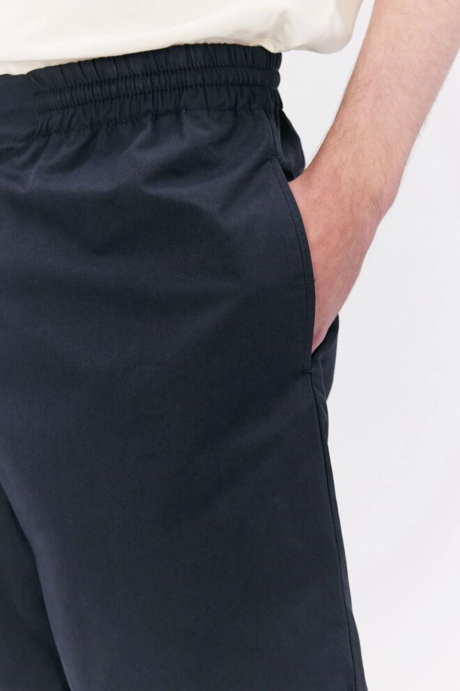 SHORT JUHA DARK NAVY