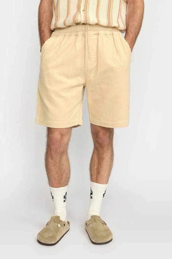 SHORT 4053 DARKOFFWHITE