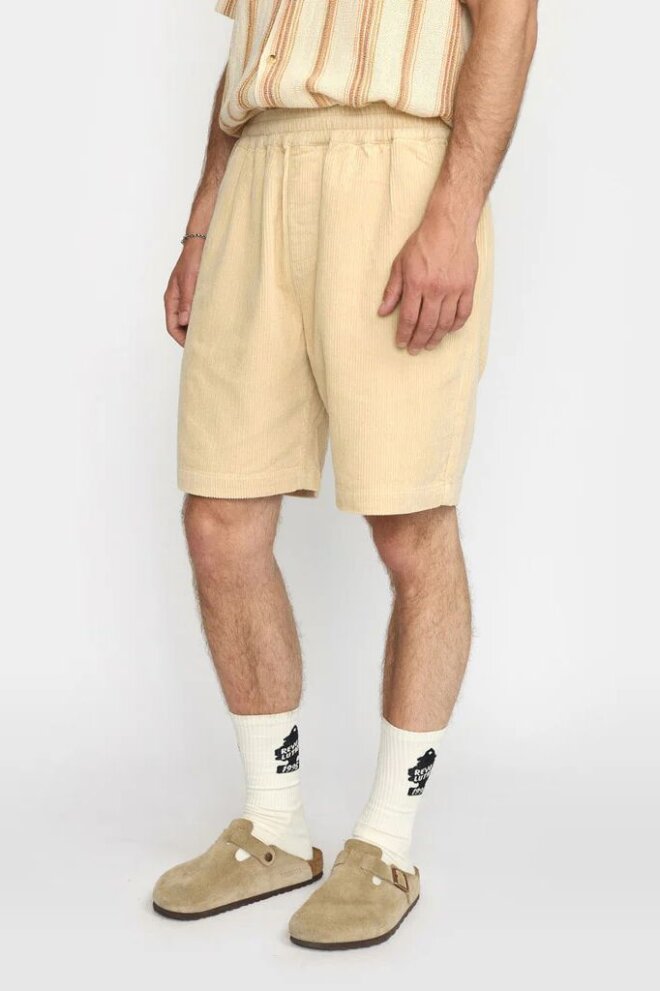 SHORT 4053 DARKOFFWHITE