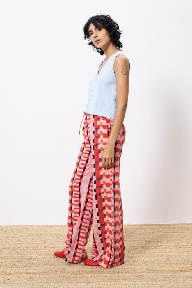 HOSE CLEMENCIA SPATULE