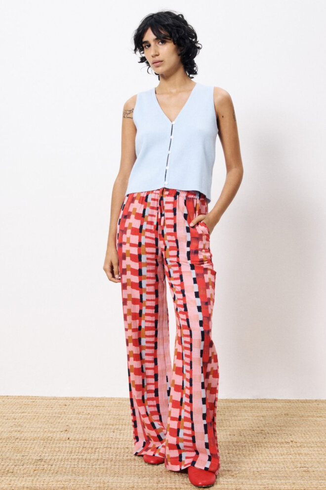 HOSE CLEMENCIA SPATULE