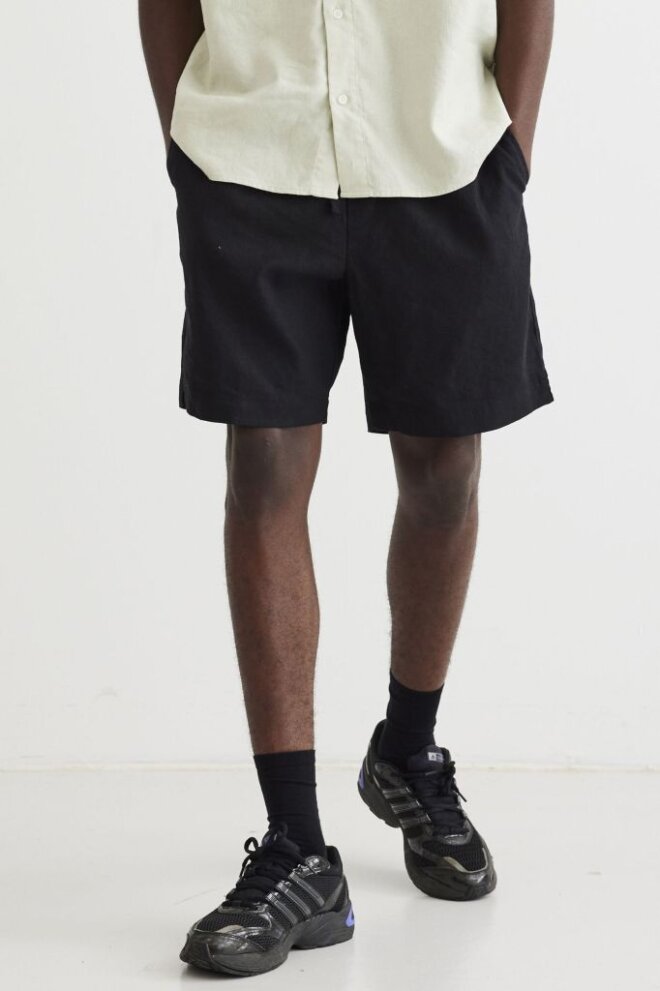 SHORT WBBOMMY LINEN BLACK